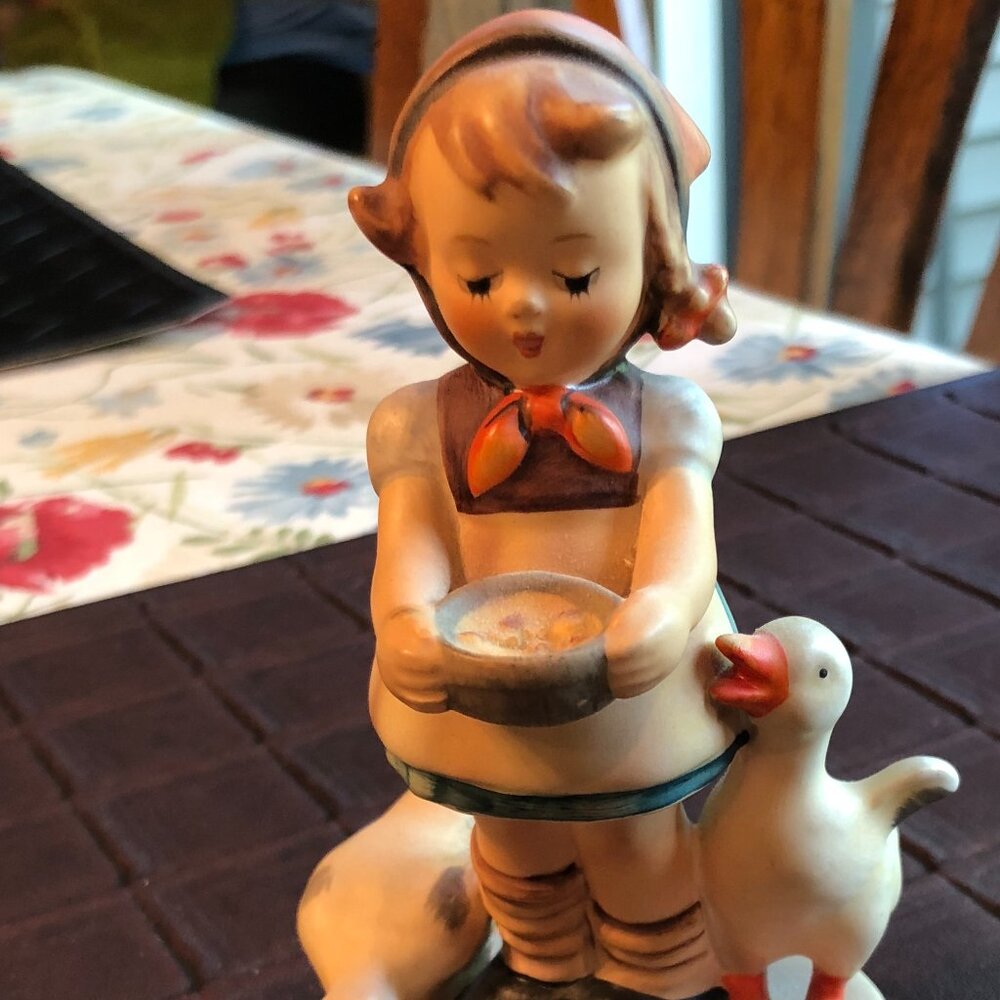 Vintage Goebel M.I. Hummel Figurine Be Patient Girl Feeding Ducks #197 Porcelain